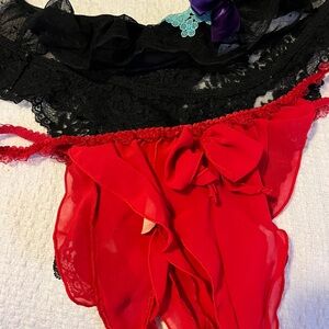 3 Elegant Cacique Black and Red Lace Lingerie Set